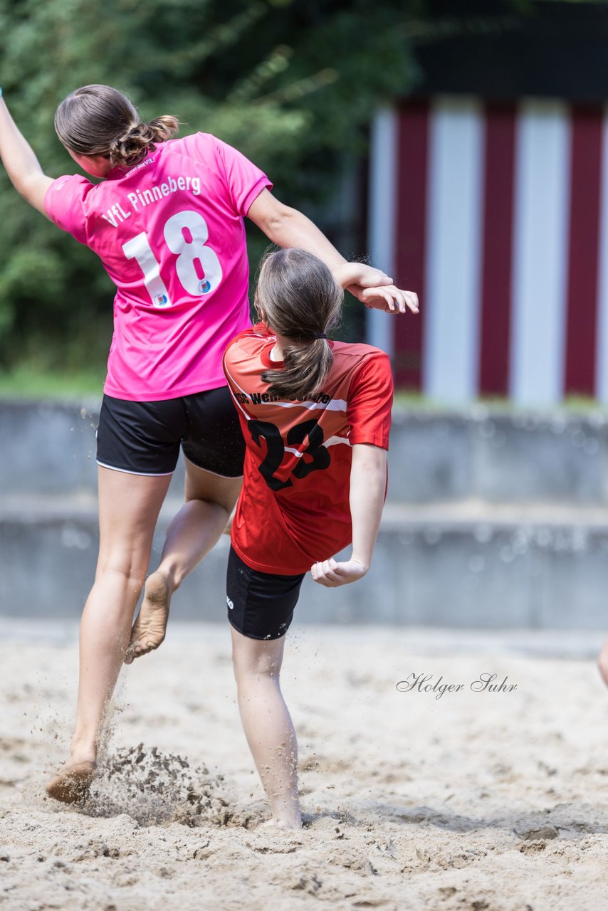 Bild 95 - wBJ/wCJ Beachsoccer Cup